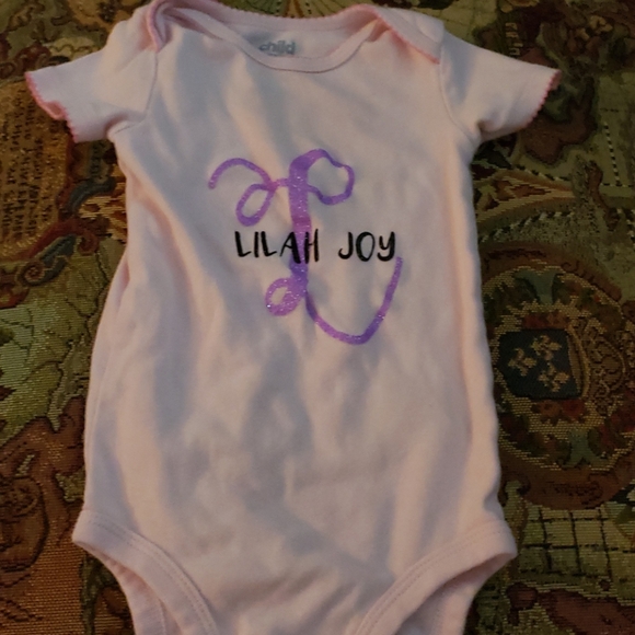 Four onesies - Picture 5 of 5